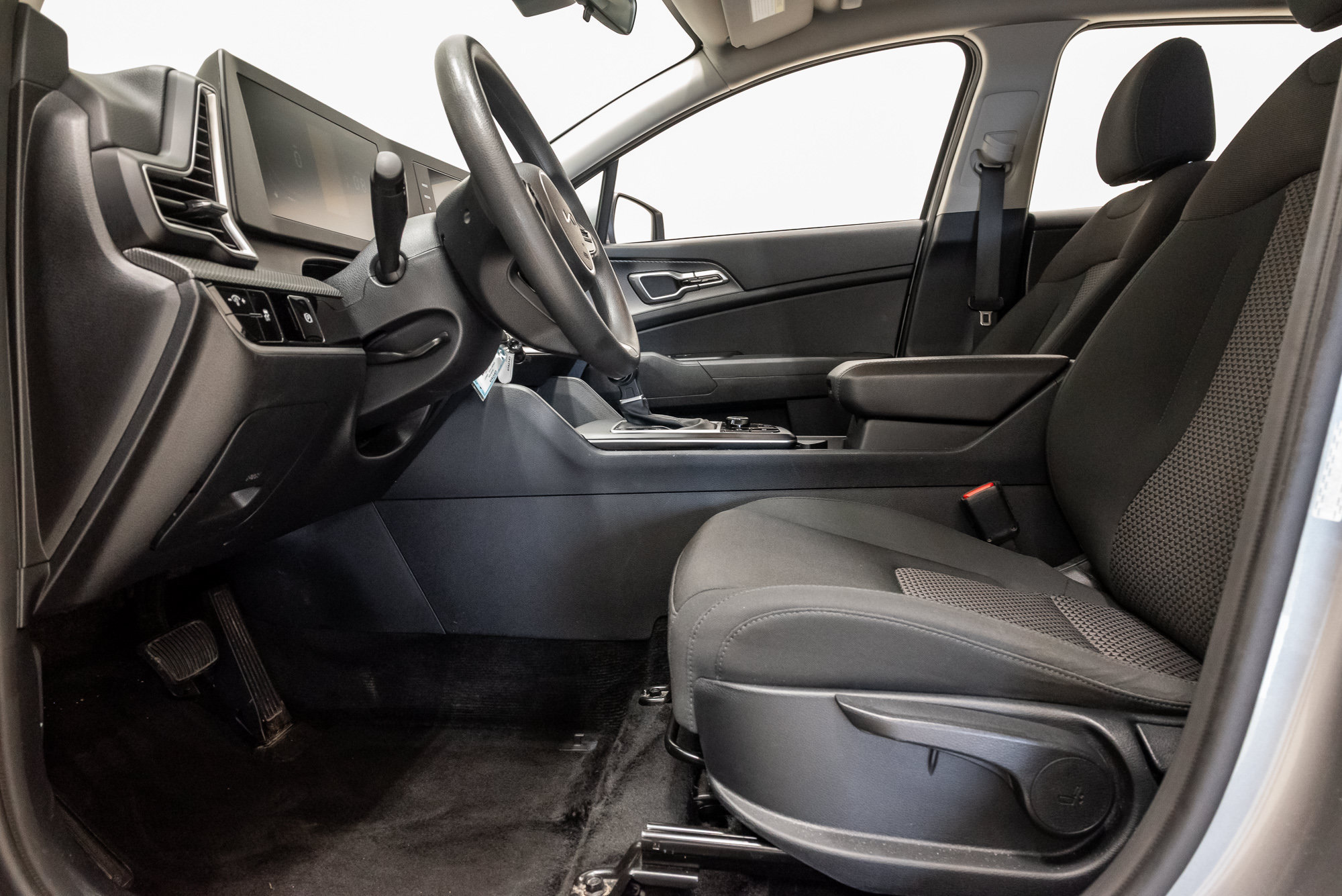 Used 2024 Kia Sportage LX AWD/4WD image 11