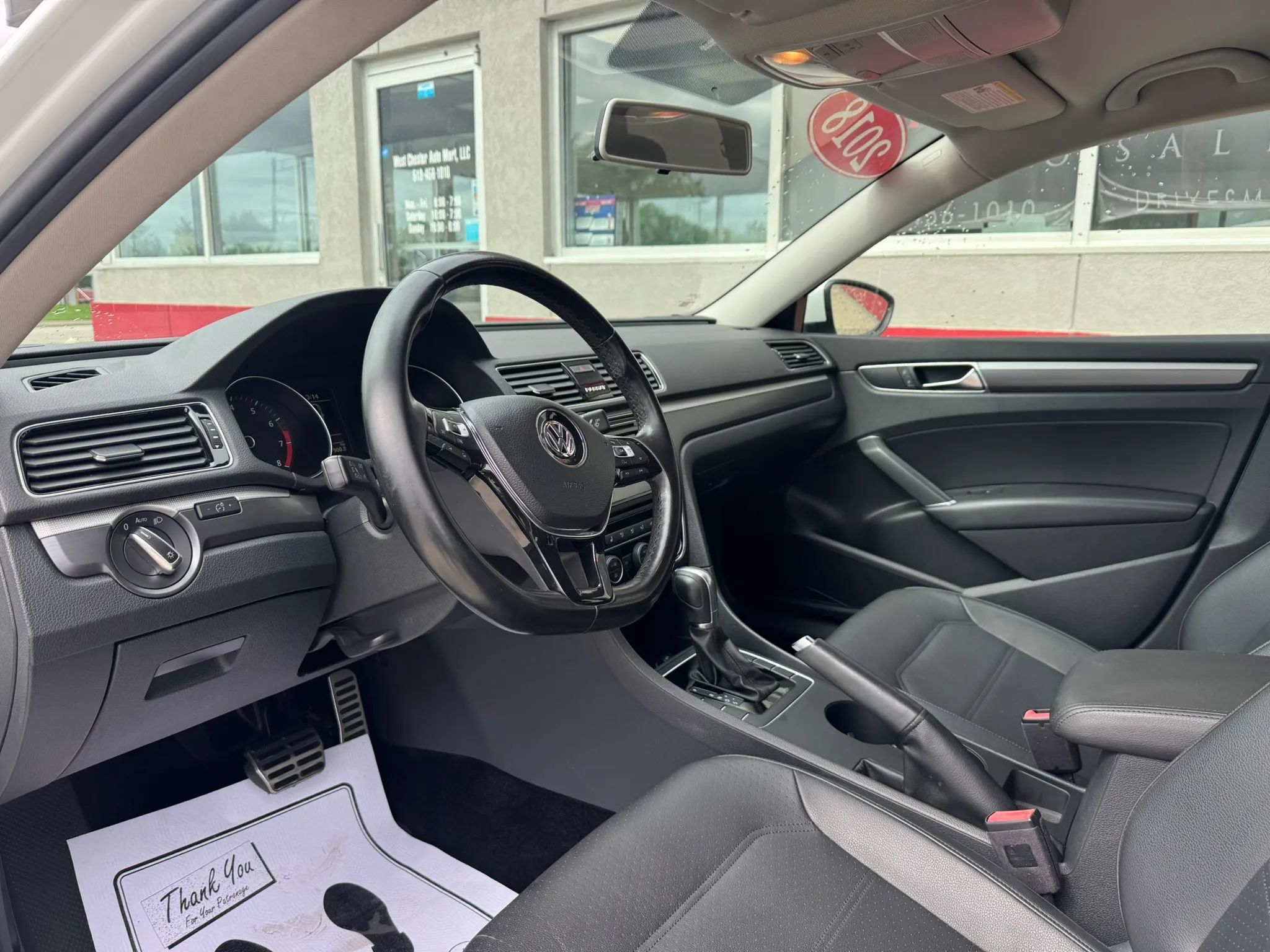 Used 2018 Volkswagen Passat 2.0T R-Line FWD image 8