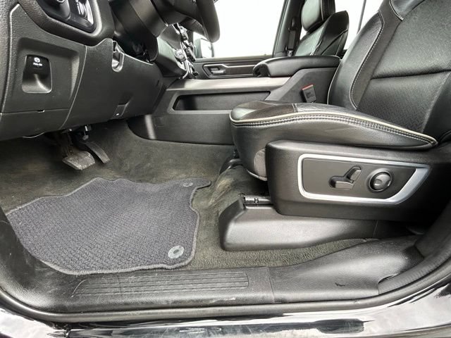 Used 2024 RAM 1500 Laramie AWD/4WD image 32