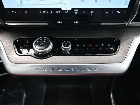 Used 2025 Ford Expedition Max Platinum image 31