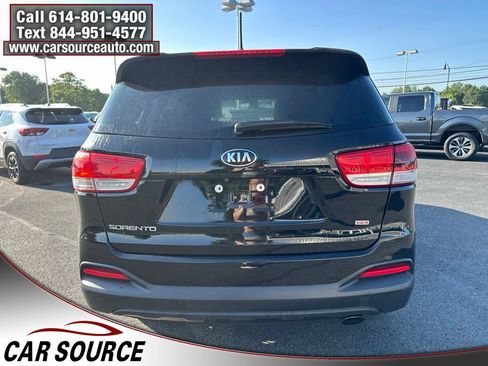 Used 2017 Kia Sorento AWD image 7