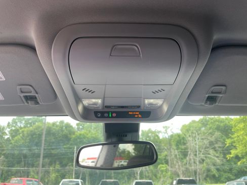 Used 2023 GMC Terrain SLE w/ Driver Convenience Package FWD image 27