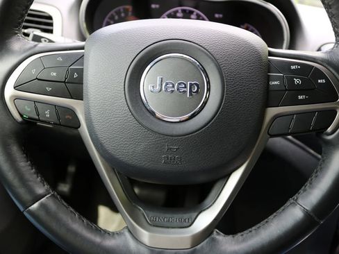 Used 2019 Jeep Grand Cherokee Limited AWD/4WD image 23