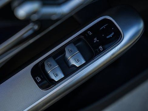 New 2026 Mercedes-Benz GLC 300 4MATIC image 39