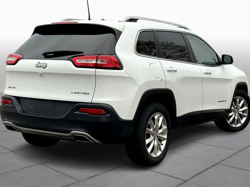 Used 2017 Jeep Cherokee Limited image 12