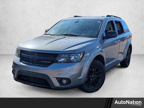 Used 2019 Dodge Journey SE w/ Blacktop Package image 1