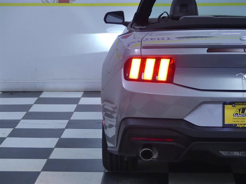 Used 2025 Ford Mustang Premium RWD image 28