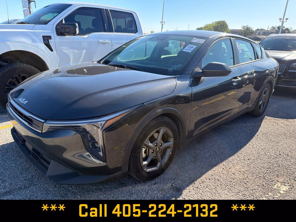 Used 2025 Kia K4 FWD image 2