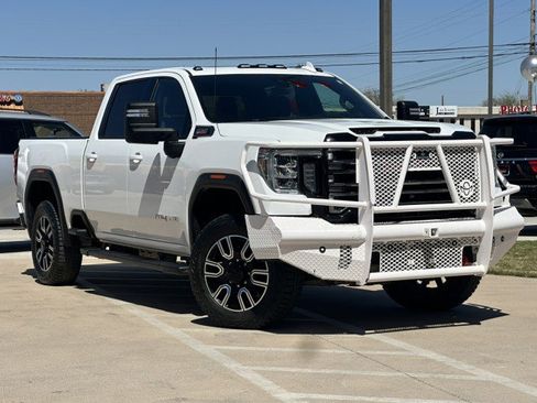 Used 2020 GMC Sierra 2500 AT4 w/ AT4 Premium Package image 3