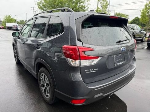 Used 2023 Subaru Forester Premium AWD/4WD image 5