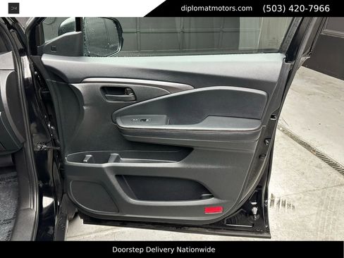 Used 2022 Honda Pilot TrailSport image 24