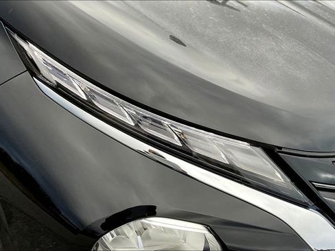 Used 2023 Mitsubishi Outlander SE image 26