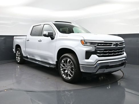 New 2026 Chevrolet Silverado 1500 LTZ w/ LTZ Premium Package AWD/4WD image 9