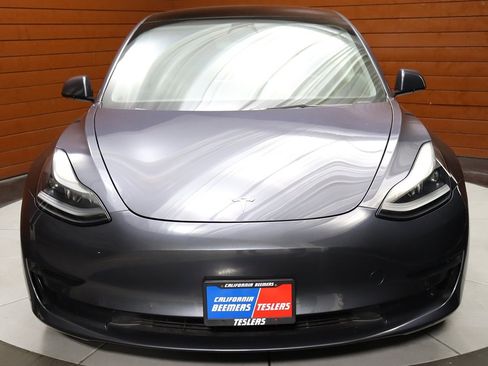 Used 2023 Tesla Model 3 Standard Range image 2