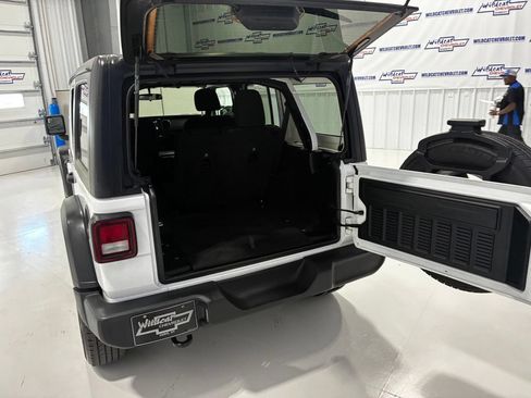 Used 2021 Jeep Wrangler Unlimited Sport AWD/4WD image 29
