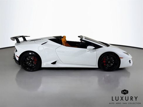 Used 2019 Lamborghini Huracan LP 580-2 RWD image 5