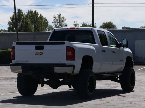 Used 2013 Chevrolet Silverado 2500 LT w/ Interior Plus Package AWD/4WD image 5