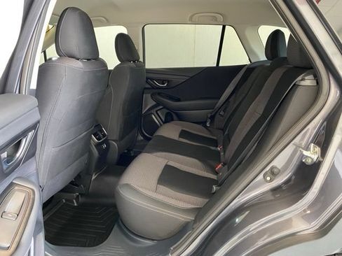 Used 2025 Subaru Outback Premium AWD/4WD image 13