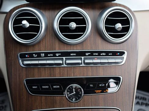 Used 2019 Mercedes-Benz C 300 4MATIC Sedan image 39