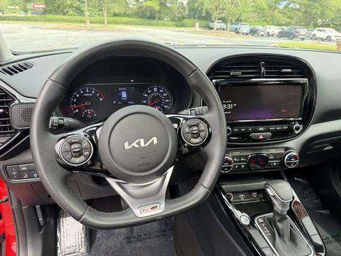 Certified 2022 Kia Soul GT-Line FWD image 13