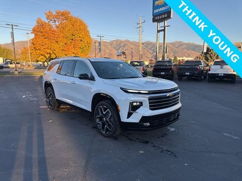 New 2026 Chevrolet Traverse High Country image 1