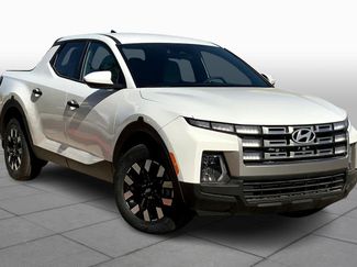 Used 2025 Hyundai Santa Cruz SE video 2