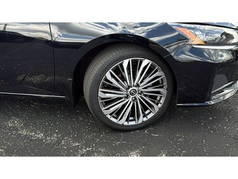 Used 2023 Nissan Altima 2.5 SL AWD/4WD image 10
