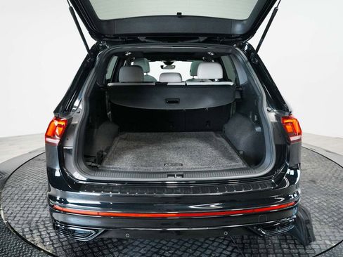Used 2023 Volkswagen Tiguan SE R-Line AWD/4WD image 38