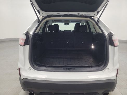 Used 2020 Ford Edge SE image 29