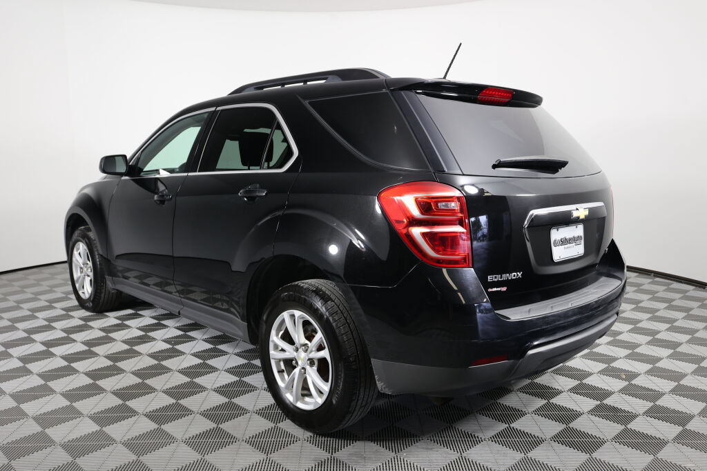Used 2017 Chevrolet Equinox LT w/ Convenience Package FWD image 4