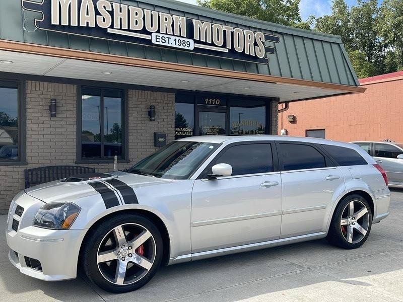 Used 2006 Dodge Magnum SRT8 RWD image 2