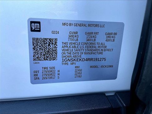 Used 2024 Chevrolet Suburban RST w/ Luxury Package AWD/4WD image 19