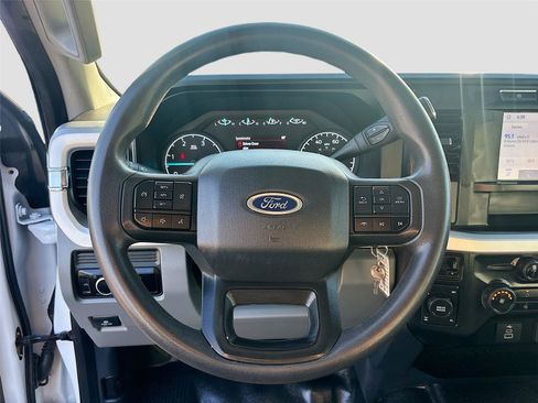 Used 2024 Ford F250 XL image 12