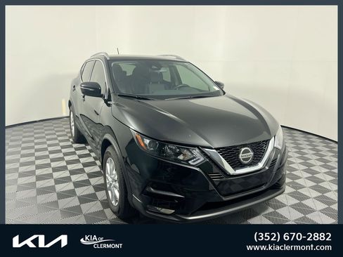 Used 2021 Nissan Rogue Sport SV image 1