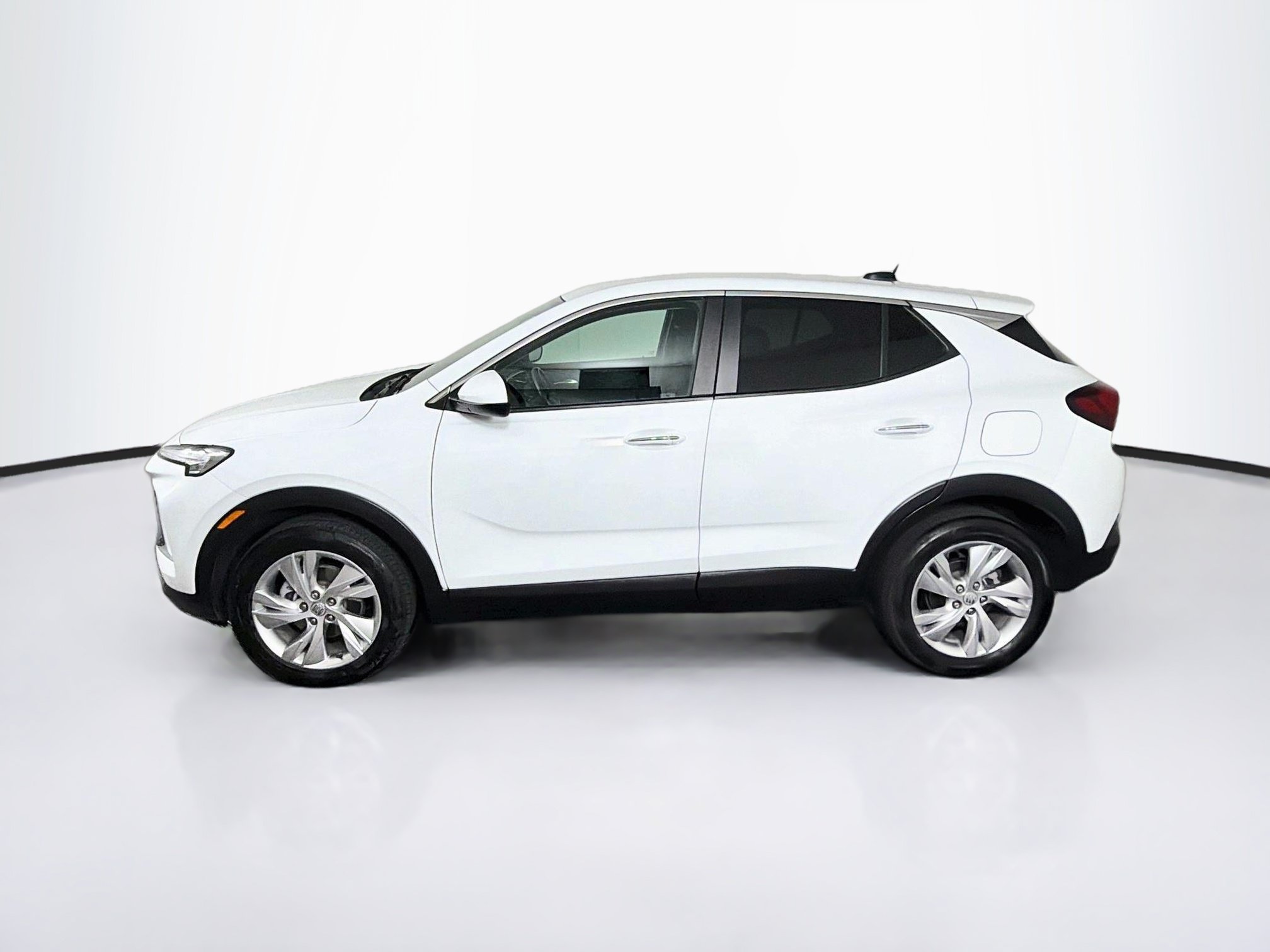 Used 2025 Buick Encore GX Preferred AWD/4WD image 4