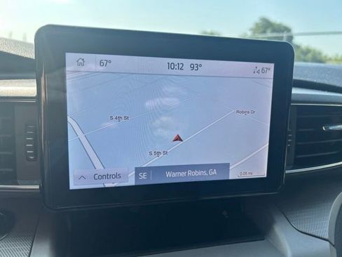 Used 2023 Ford Explorer XLT w/ Equipment Group 202A RWD image 9