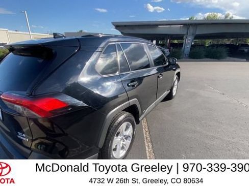 Used 2021 Toyota RAV4 XLE w/ Convenience Package AWD/4WD image 8