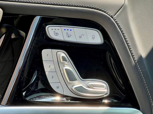 Certified 2025 Mercedes-Benz G 63 AMG 4MATIC image 40
