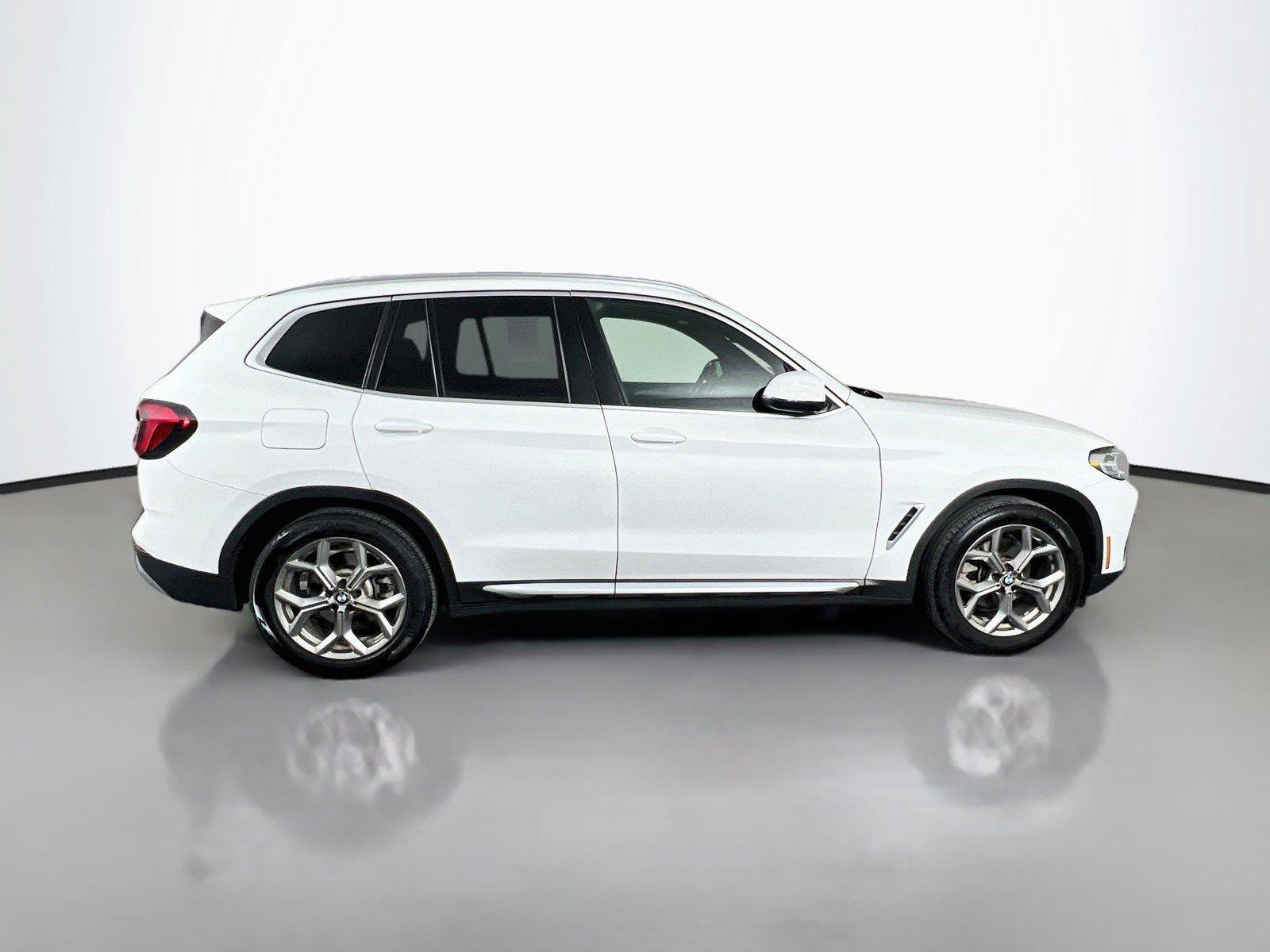 Used 2022 BMW X3 xDrive30i w/ Convenience Package AWD/4WD image 7