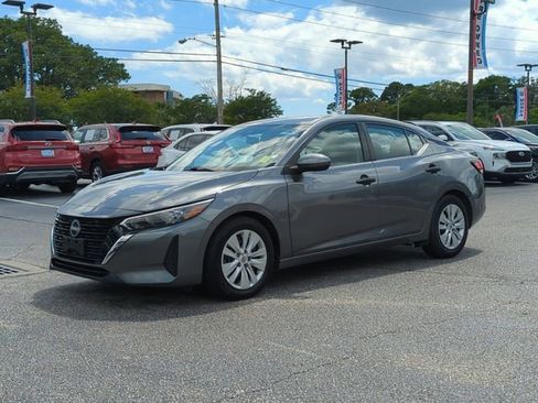 Used 2024 Nissan Sentra S FWD image 8