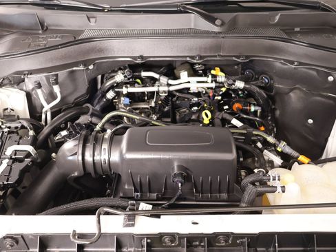 Used 2024 Ford Explorer XLT w/ Equipment Group 202A image 20