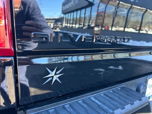 Used 2022 Chevrolet Silverado 1500 Custom Trail Boss w/ Midnight Edition image 46