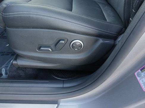 Used 2024 Genesis GV70 2.5T w/ Select Package image 21