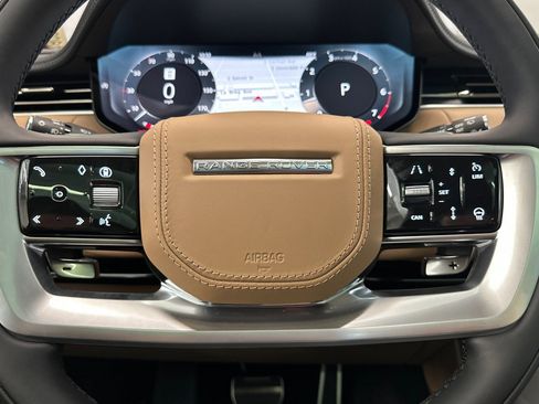 New 2026 Land Rover Range Rover SE image 17