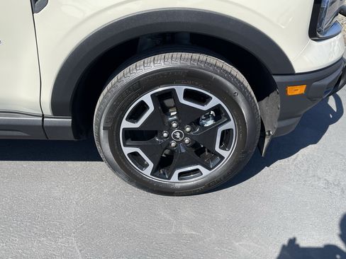 Certified 2024 Ford Bronco Sport Outer Banks AWD/4WD image 5