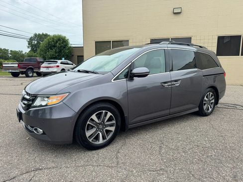 Used 2015 Honda Odyssey Touring Elite image 4
