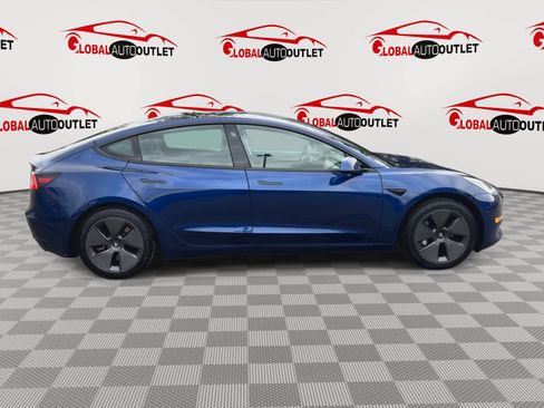 Used 2023 Tesla Model 3 Standard Range RWD image 9