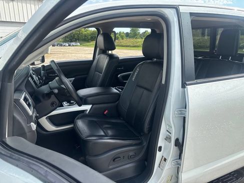 Used 2018 Nissan Titan PRO-4X AWD/4WD image 21