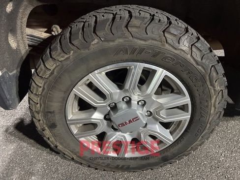 Used 2024 GMC Sierra 2500 SLT w/ X31 Off-Road Package image 19