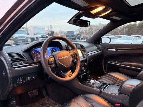 Used 2023 Chrysler 300 S image 15